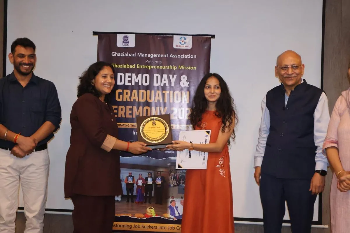 Sweecane Founder receiving 3rd Prize at GEM Awards